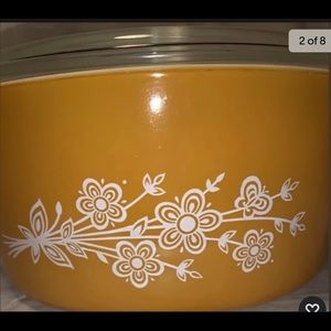 Butterfly Gold PYREX 2.5 Quart Casserole Dish With Lid Vintage 1972 Pattern